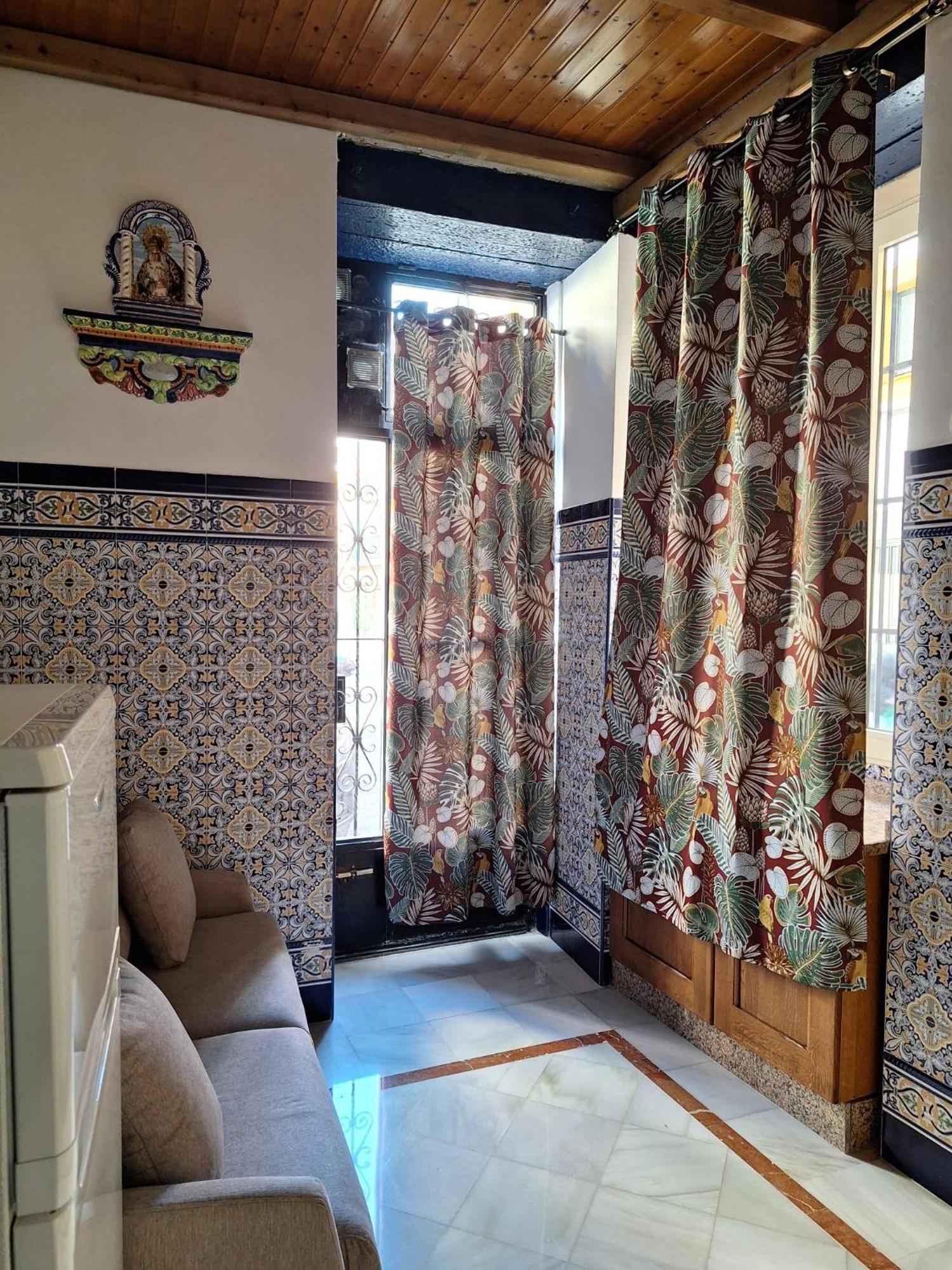 Apartamento Plaza San Roman Sevilla Kültér fotó